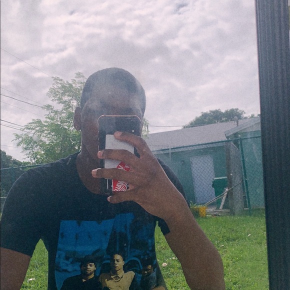 Meet your Posher, Mekhi - Picture 2 of 3